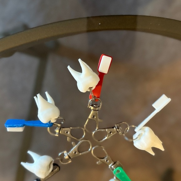 3D Printed 2 SET Colorful Tooth Keychains. Pick Color. - Picture 2 of 6